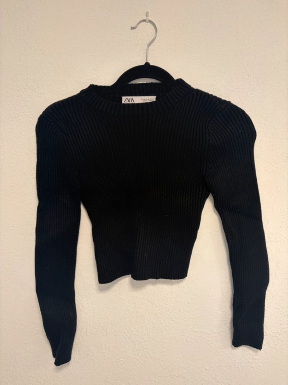 Zara Black Ribbed Cropped Crewneck Sweater with Puff Shoulders
